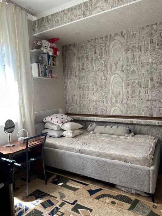 1в2/2/5 Авиасозлар 1, балкон 3на3,не торец
