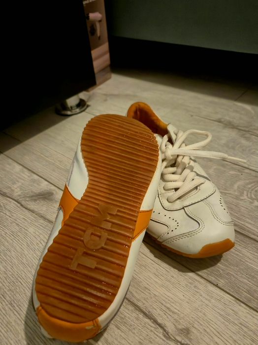 Tenisi TCM piele naturala