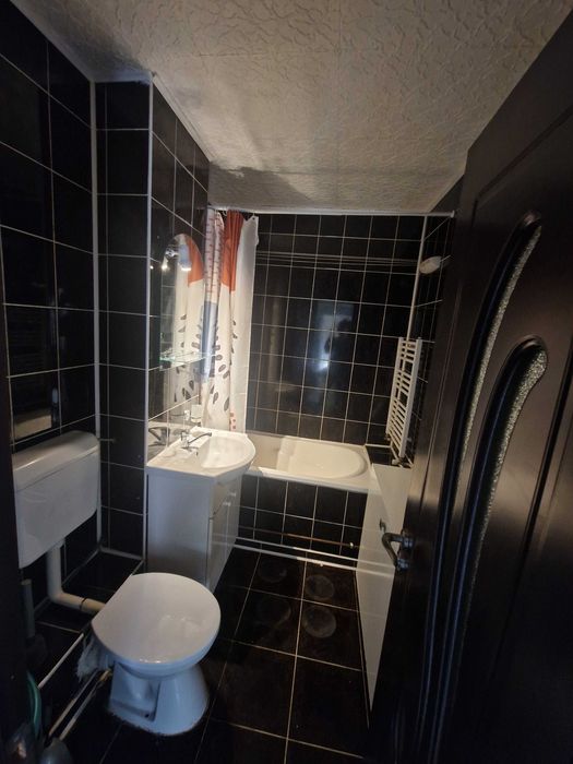 Apartament 3 camere de inchiriat