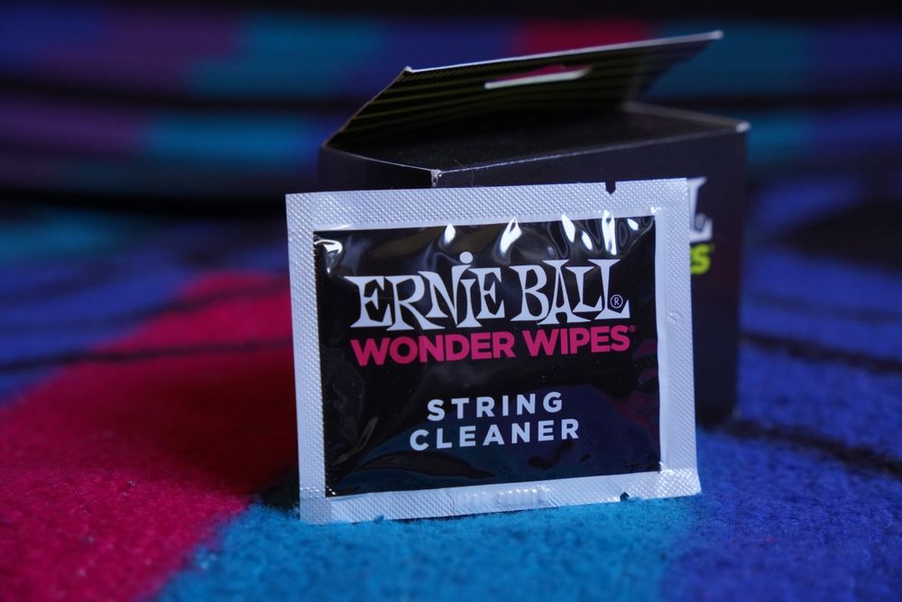 Ernie Ball Wonder Wipes — салфетки для чистки струн (6 шт)