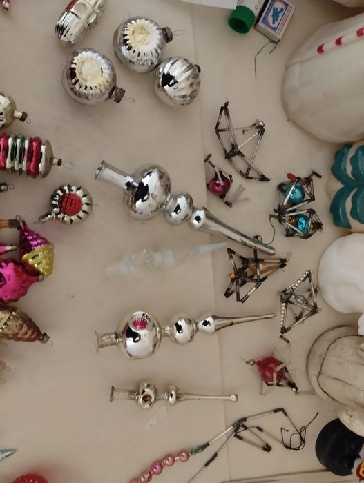 Ёлочные игрушки .