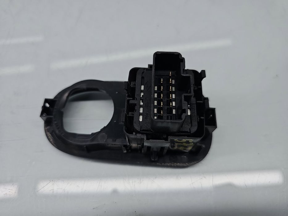 Butoane comanda geamuri sofer Renault Kangoo 2 [Fabr 2008-prezent] 820
