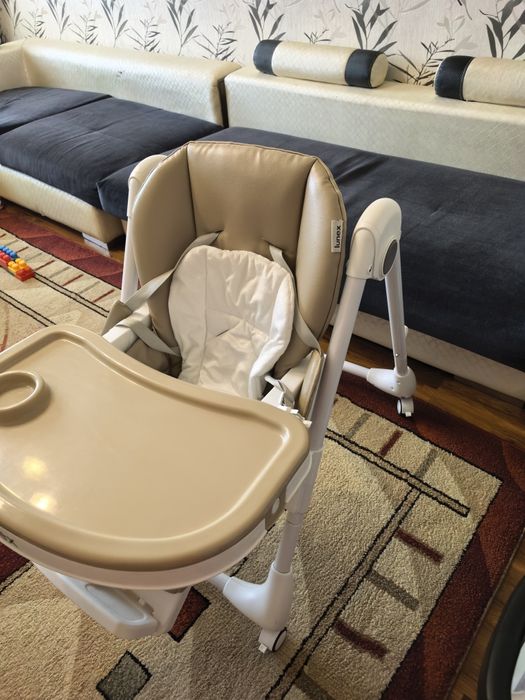 Детский стульчик для кормления