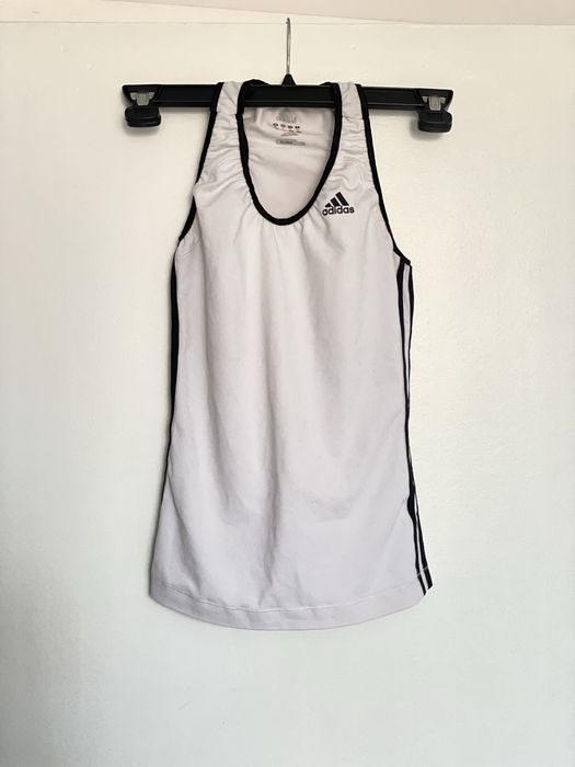 Adidas спортен топ