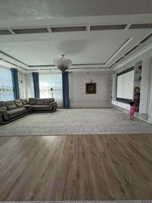 uy sotiladi. yahshi narhda