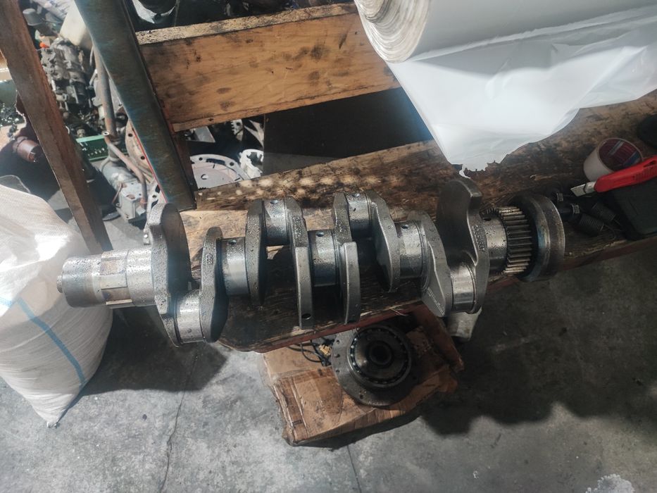 Piese motor tractor new Holland Tla