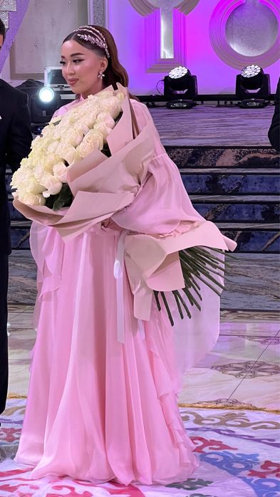 Продаю платье на узату Азамат Аргимбаев