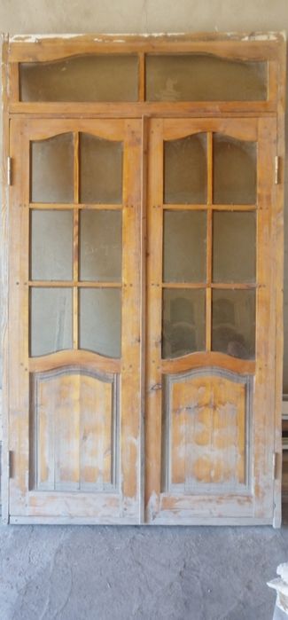 Eshik va Dereza Sotiladi