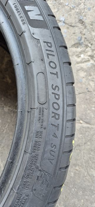 2 anvelope vara ca noi Michelin 265/40/21,dot 2025.Pretul este pe bucata.