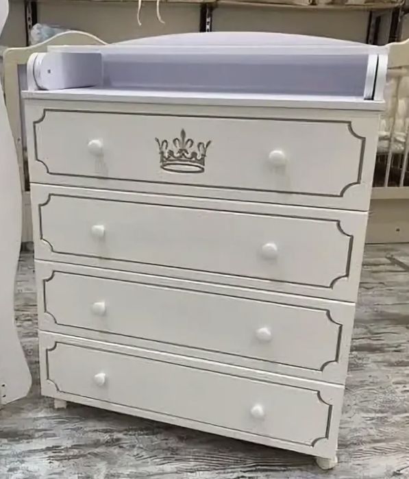 Продам комод с пеленальным столиком