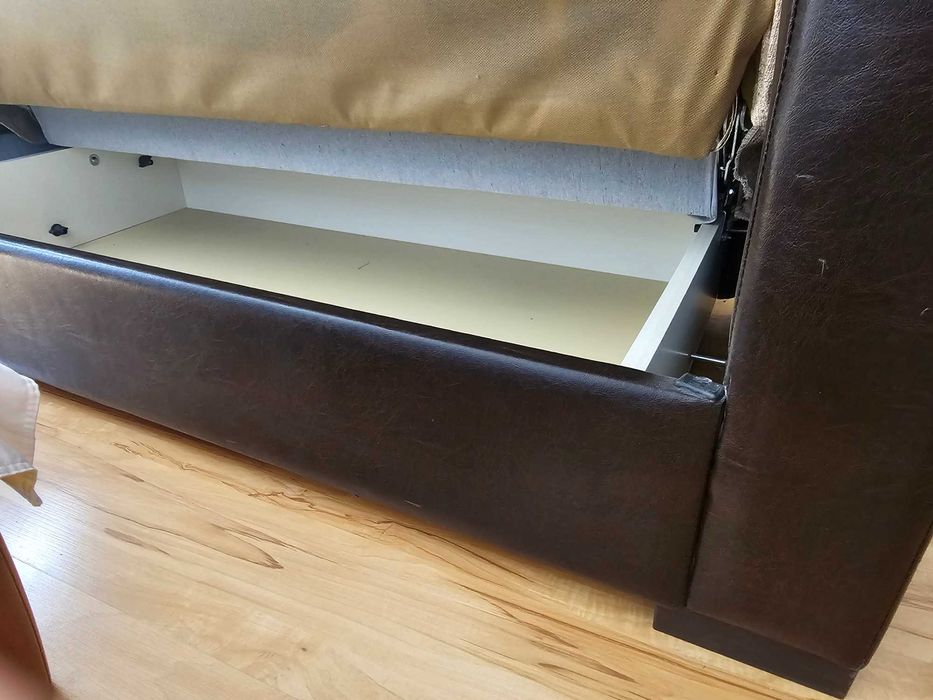 Като нов клик-клак диван