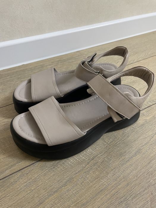 Кожаные сандали в отличном качестве