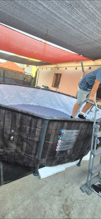 Piscina rotunda cu cadru metalic si pompa inclusa, Bestway, 427 x 122 cm