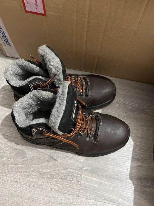 Рабочая обувь (строителям) с металлическим носком