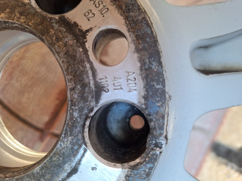 Алуминиеви джанти 16" за Мерцедес с 2 бр гуми зимни