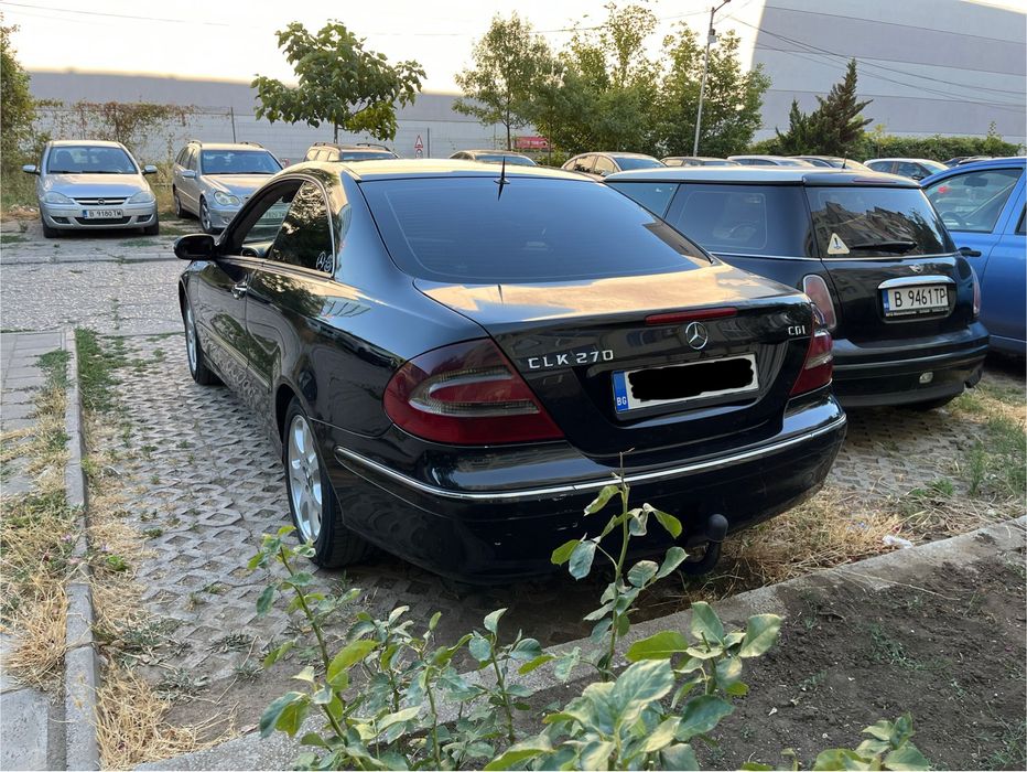 Продавам Mercedes Clk270cdi