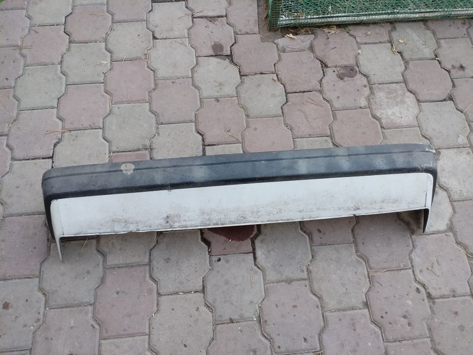 Бампер задний Мерседес 190