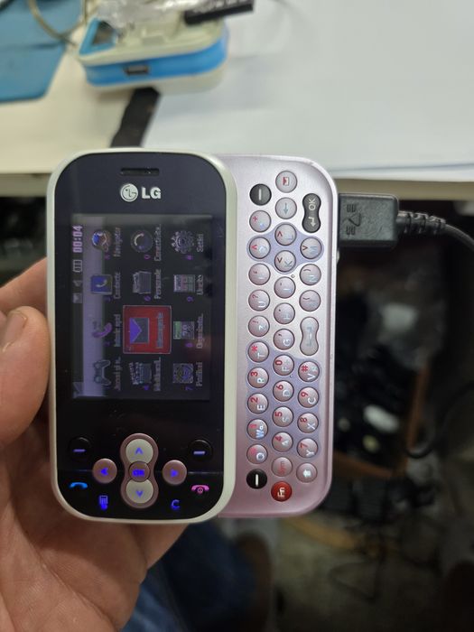 Telefon Colectie: LG KS360 Pink InTouch