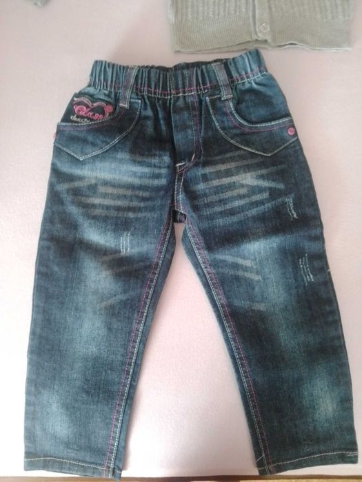 Продавам дънки за момиченце