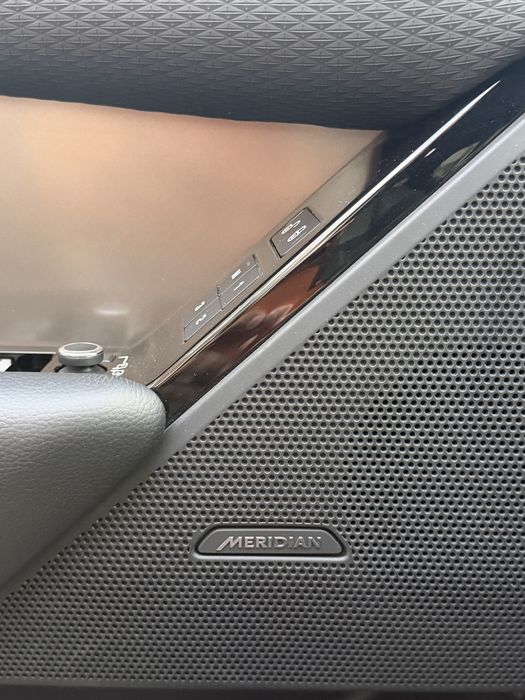 Range Rover Velar 2.0 Diesel 180 CP 4x4 • 2019 • 195.000 km • Meridian • Keyless • Full LED