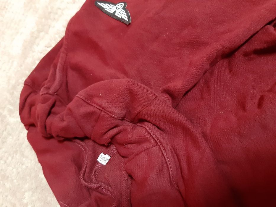 Продавам долнища, къси панталони, грейка, риза за момче.