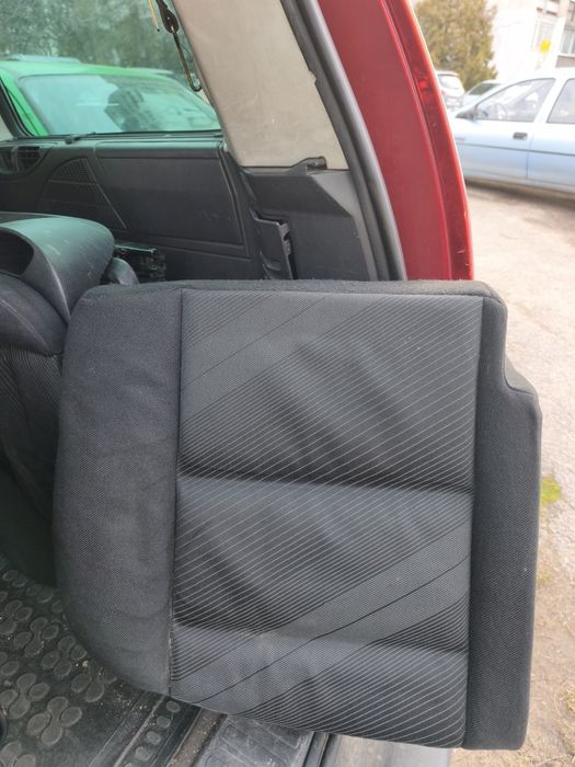Продавам седалки за Peugeot 307