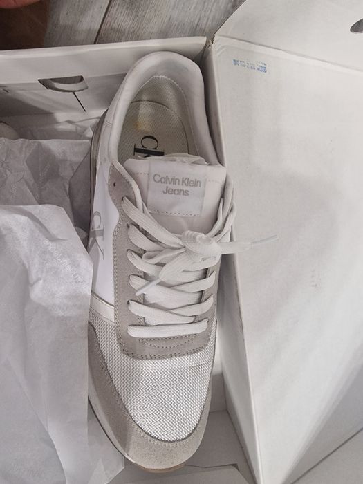 Продам кроссовки оригинал CK