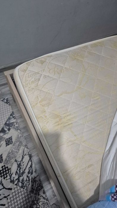 Продам двуспальную кровать