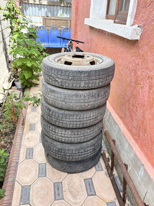 Накаченные шины с диской для газель