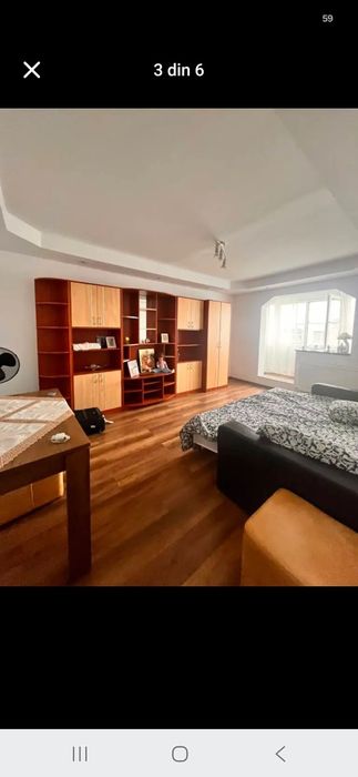 Vand apartament cu 2 camere ,etaj 4 .