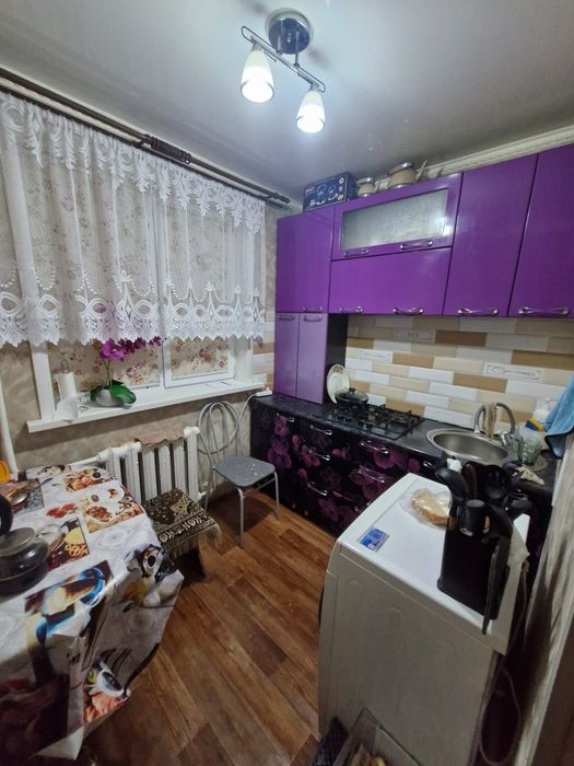 Продам 2 ком квартиру в районе Изюминки