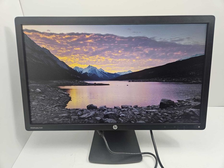 +Гаранция! IPS Монитор HP EliteDisplay E231 23" инча + кабели