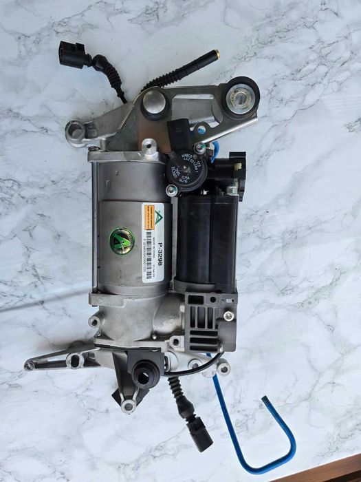 Пневматичен компресор за въздушно окачване Р-3298  Ауди, Мерцедес