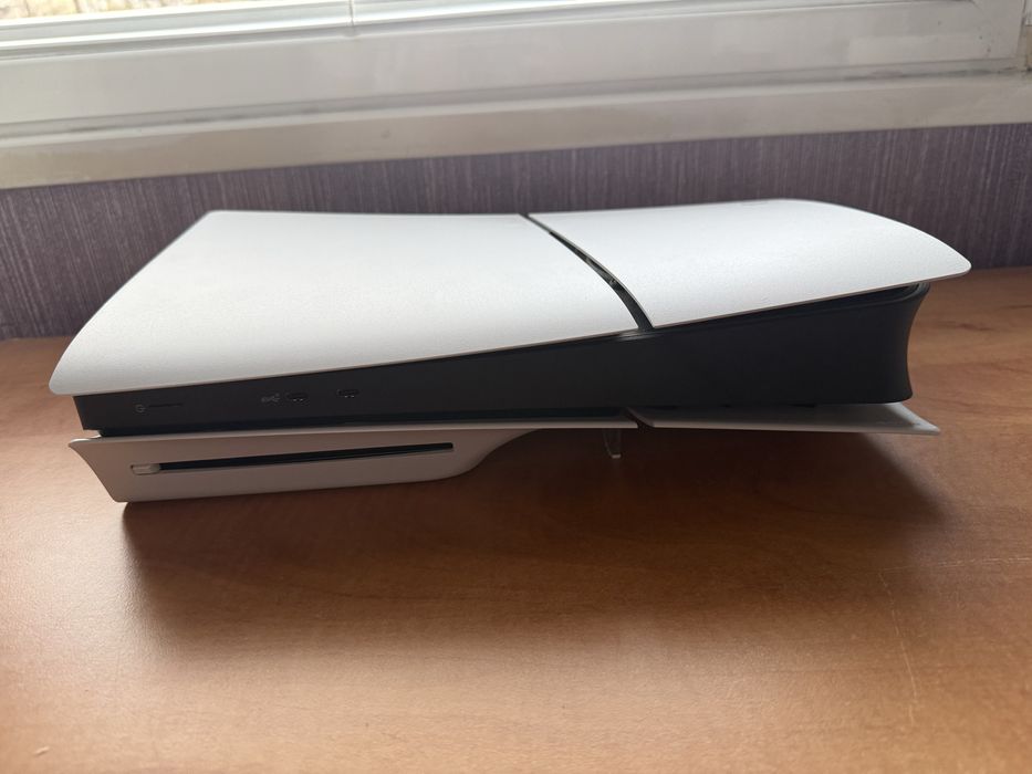 Playstation 5 /1 TB с гаранция