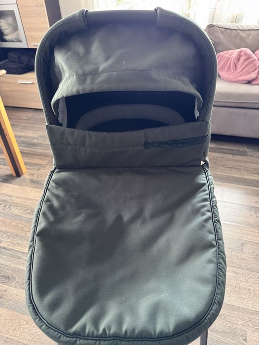Продава се кош за новородено със стойка за вкъщи PEG PEREGO Culla belvedere