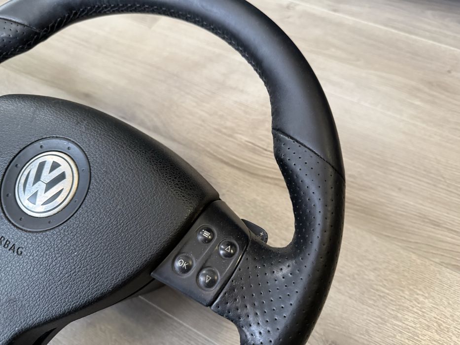 Волан VW Golf 5 GTI Голф 5 ГТИ с пера и без пера