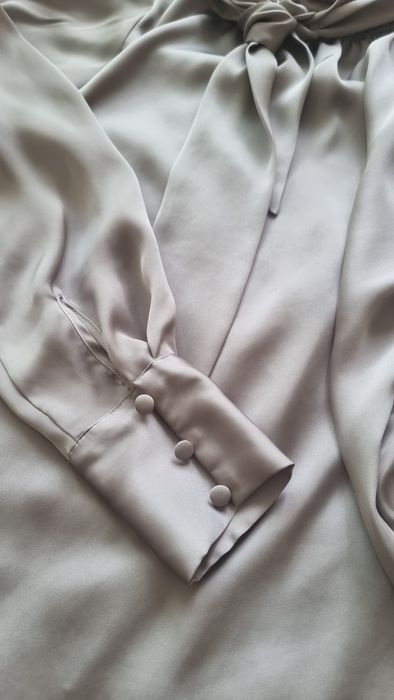 Дамска блуза с връзка Reserved