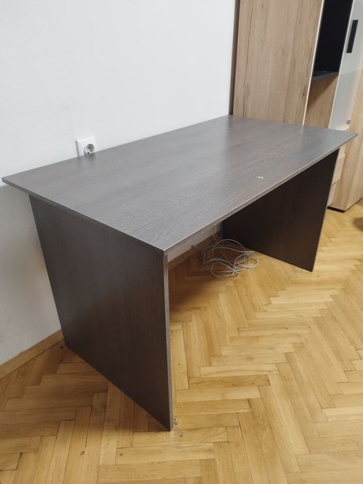 Офис бюро двуцветно