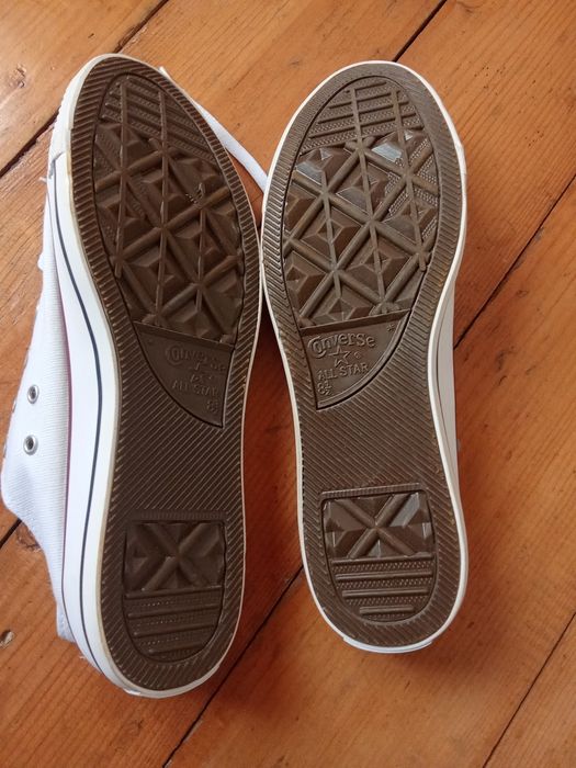 tenesi  converse