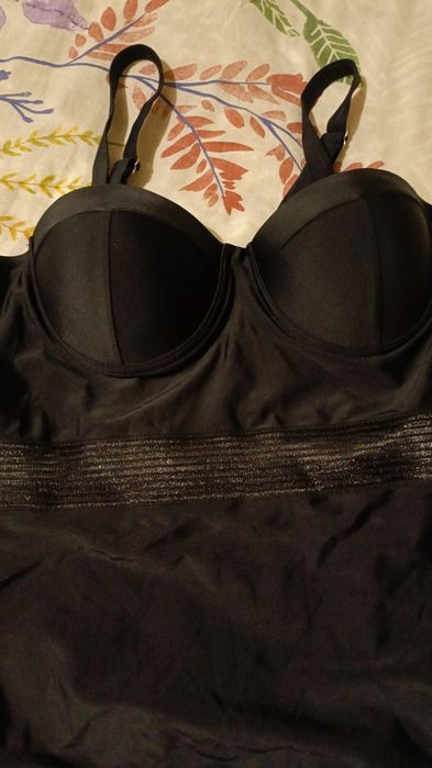 Продам купальник новый