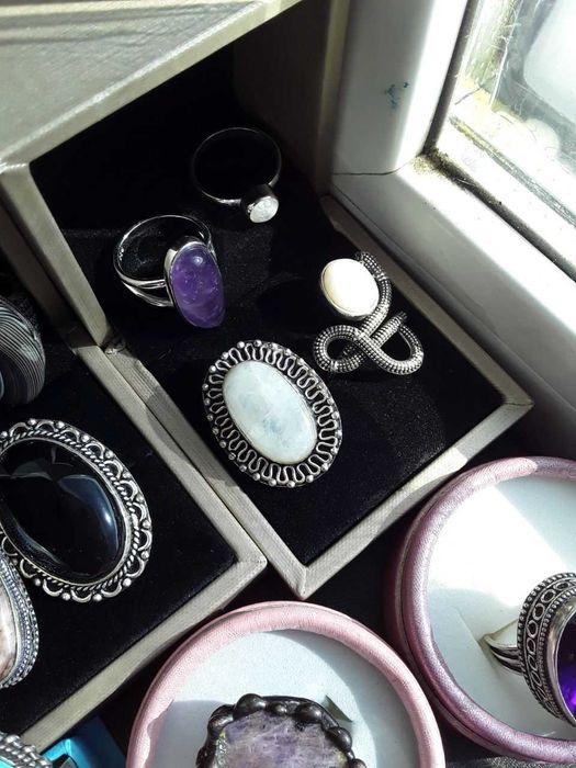 Кольцо с натуральным камнем