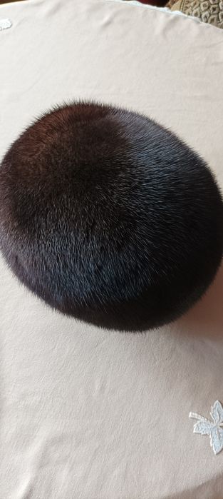 Шапка берет норковая