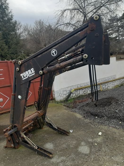 Incarcator frontal tractor