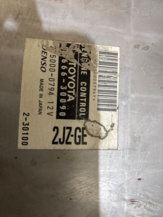 Продам могзи на аристу и лексус