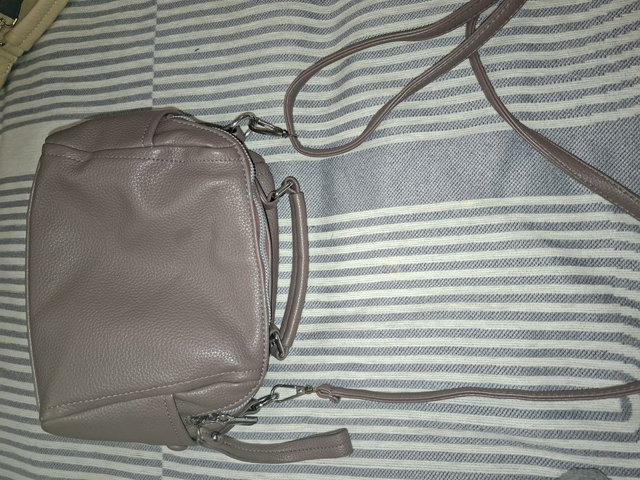 Продаются 4 сумочки за 4000тг