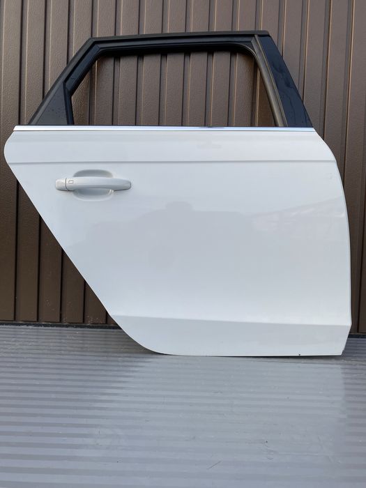 Usa dr spate combi/breach Audi A4 B8 Facelift cod de culoare LS9R