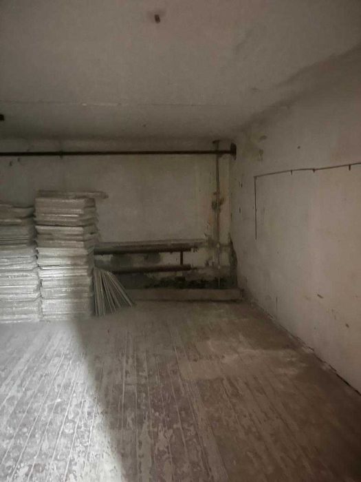 Продается помещение (1 этаж и подвал)