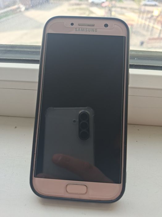 Самсунг А 5...в идеальном состоянии