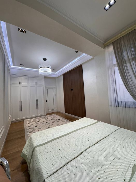 Golden cityda 3 xona bezgluxoy kvartira sotiladi
