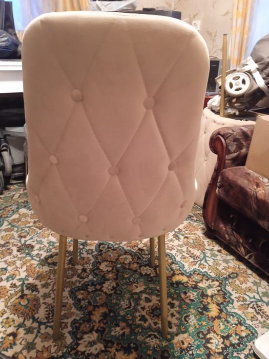 Стулья                 .